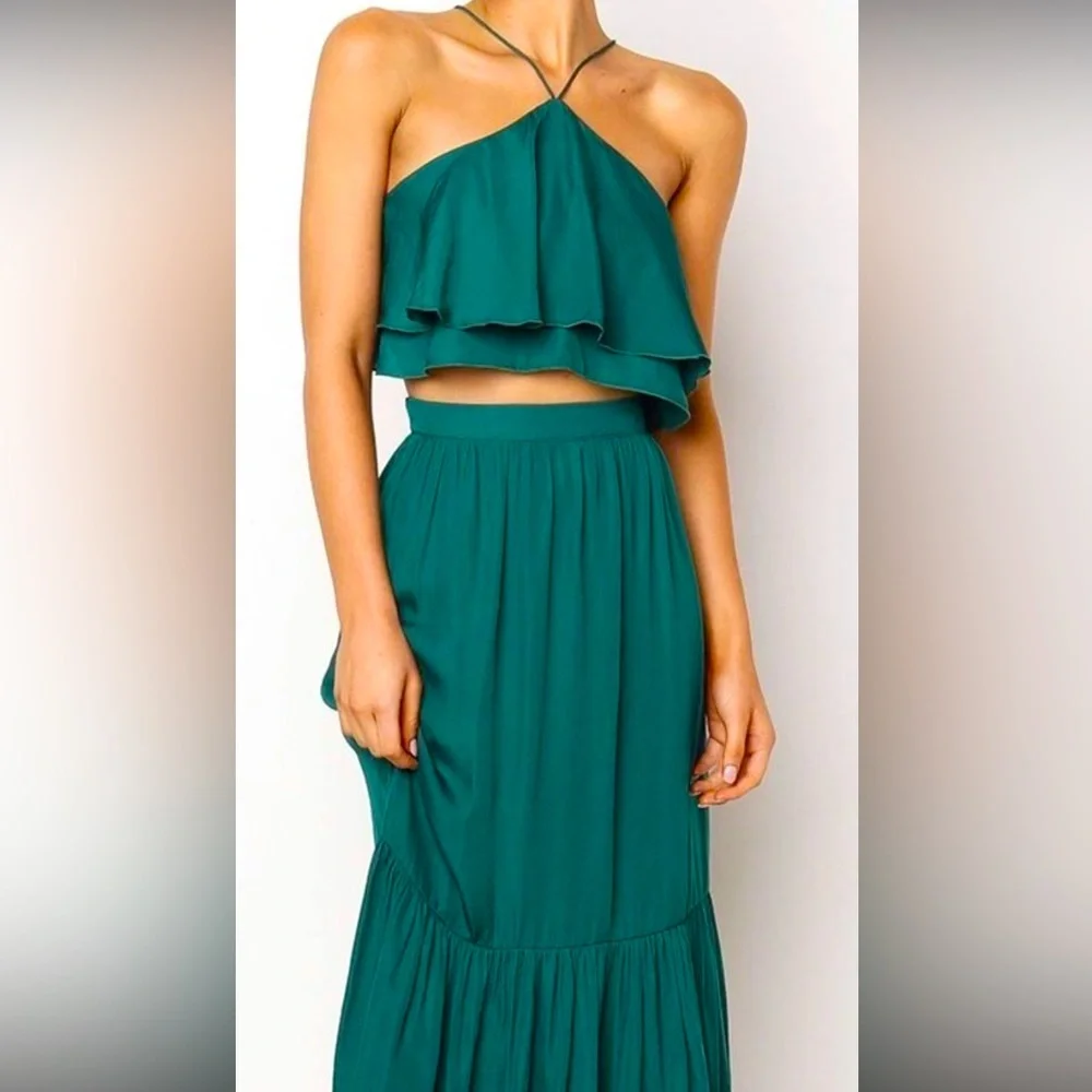 Two Piece silk-like emerald maxi dress & halter top - Picture 4 of 4